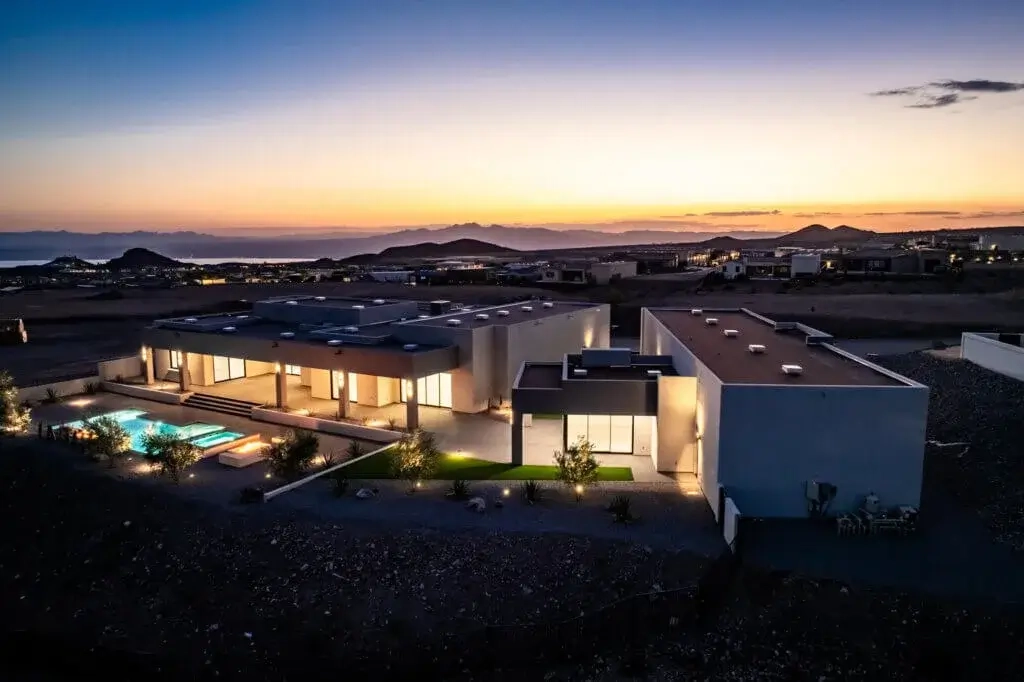 6265AviendaDeLasColinasEveningReshoot_66-1024x682