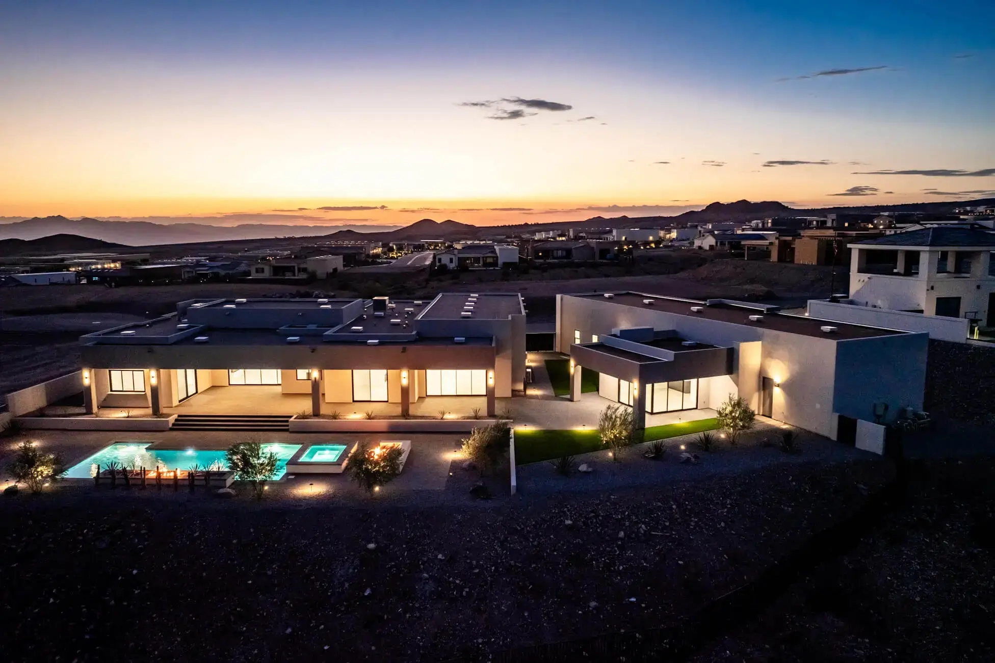 6265AviendaDeLasColinasEveningReshoot_67