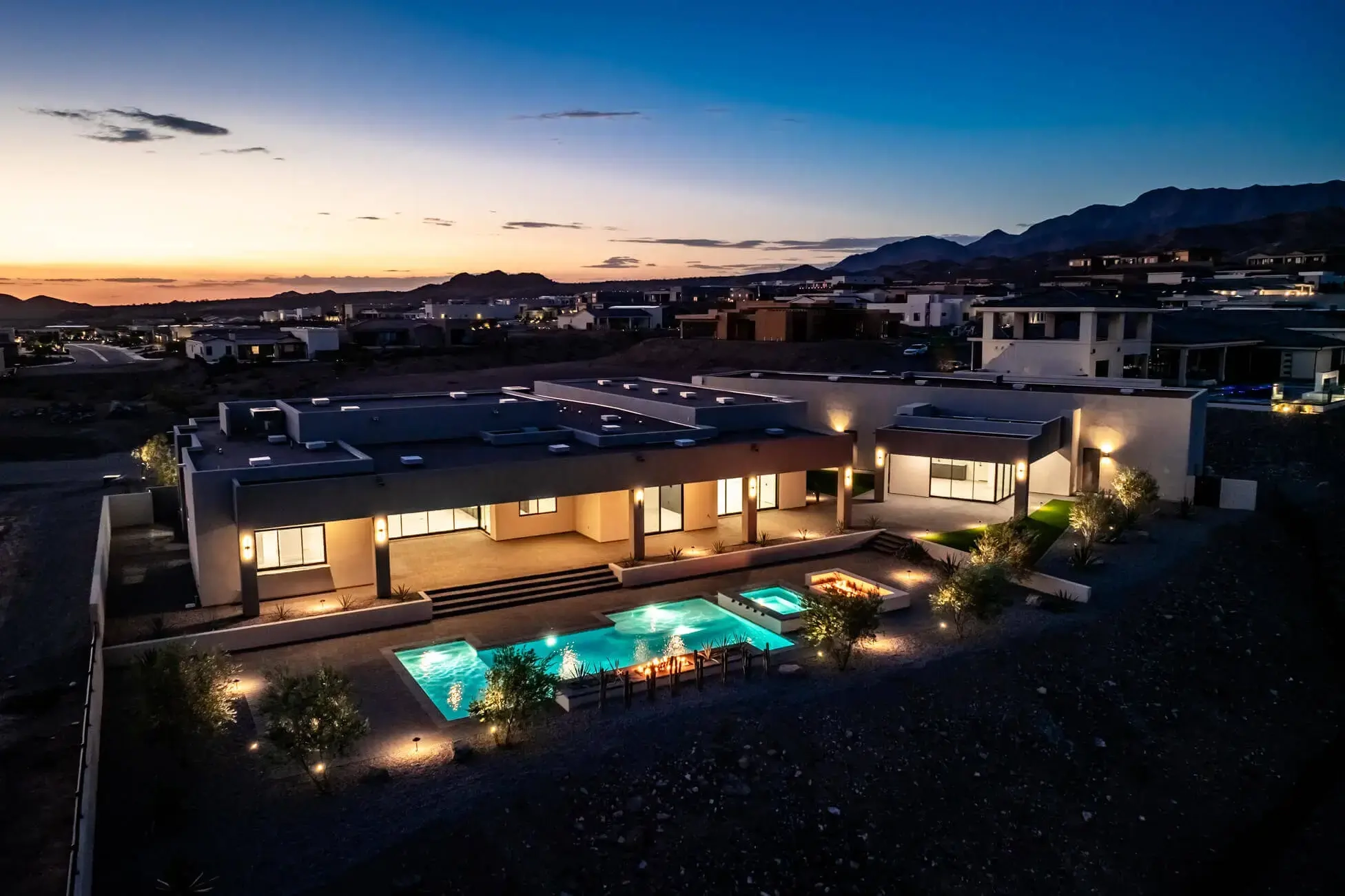 6265AviendaDeLasColinasEveningReshoot_68