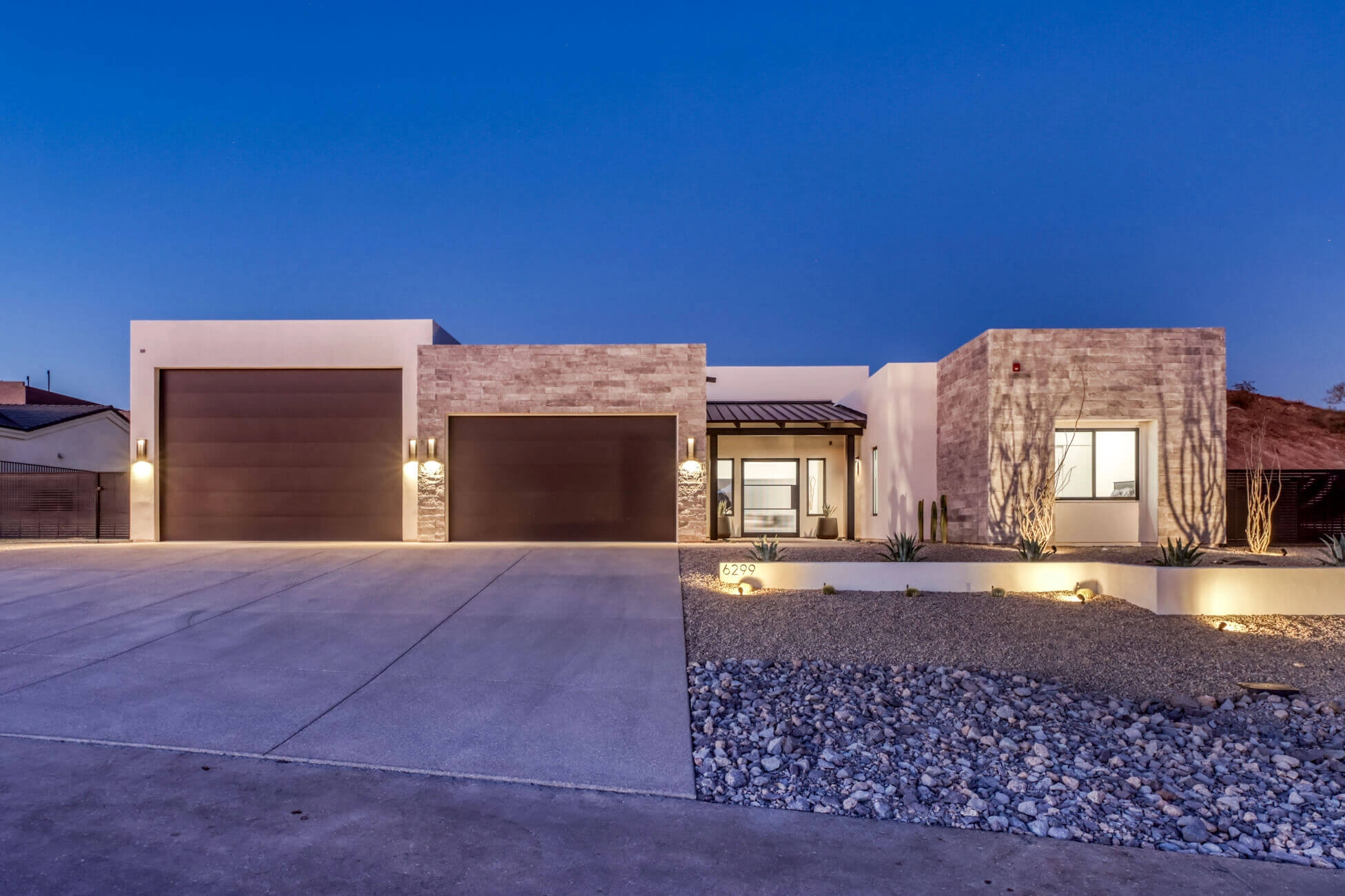 6299AviendaDeLasColinasEvening_01