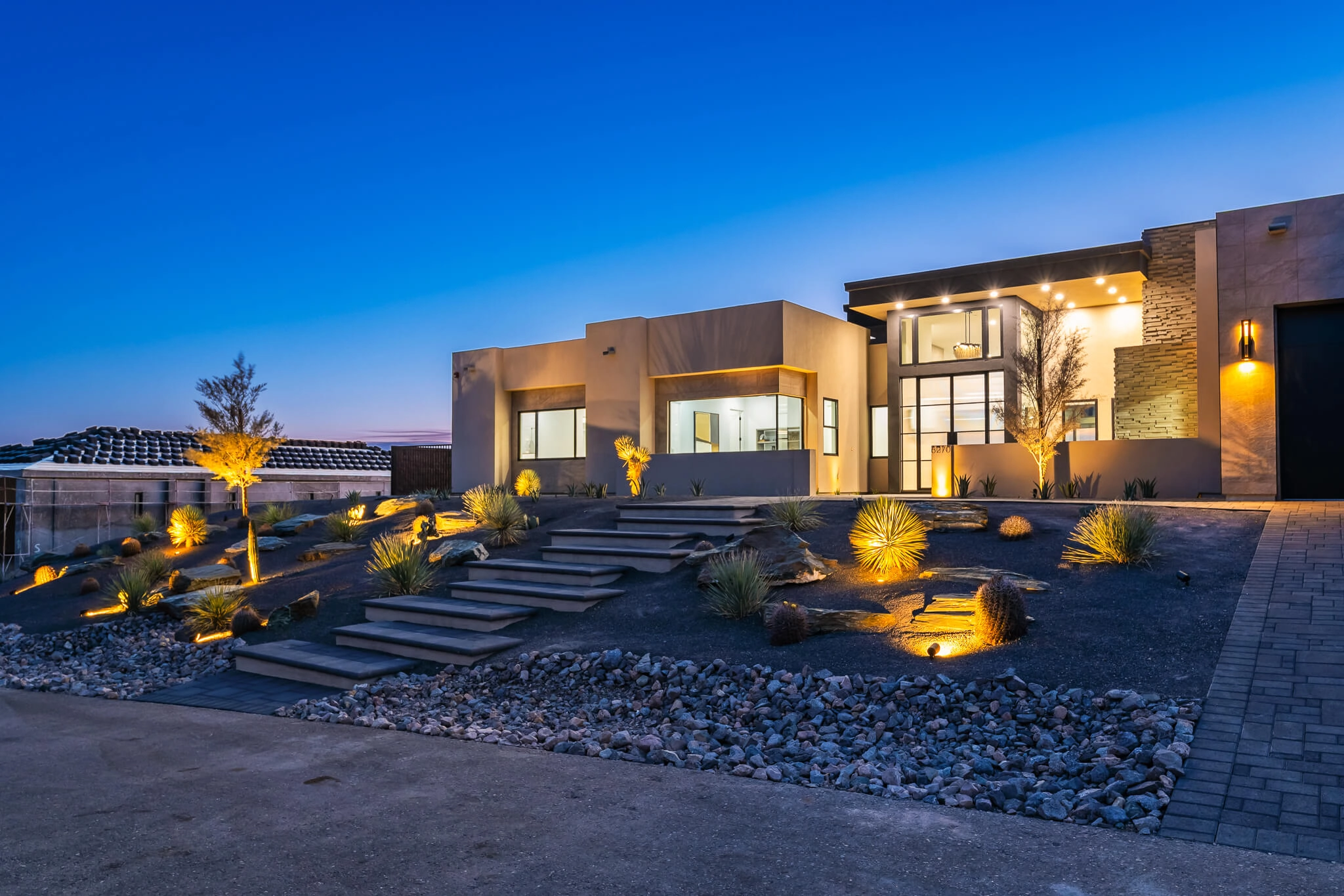 ROLLING STONE, LHC, AZ-007