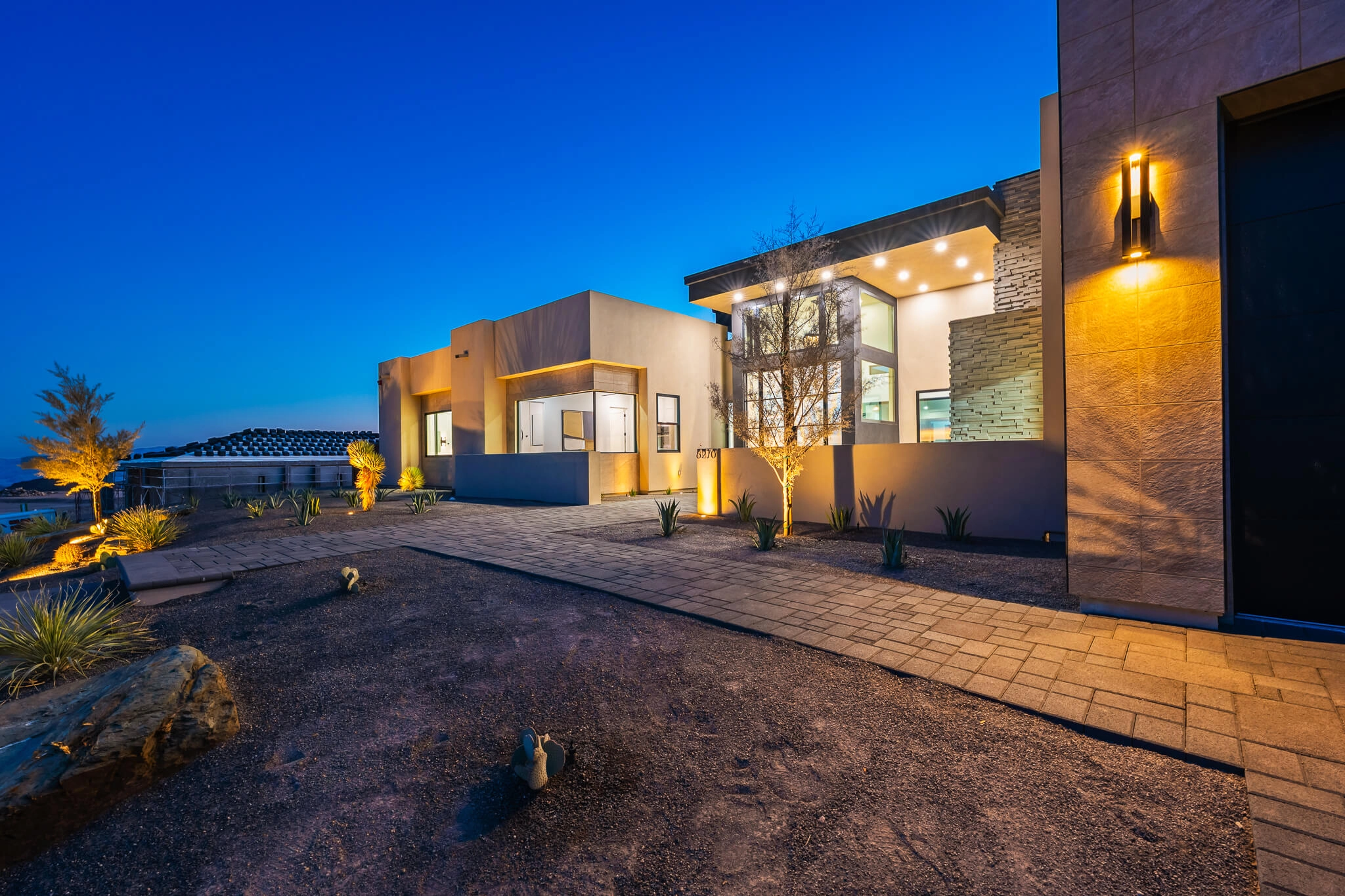 ROLLING STONE, LHC, AZ-009