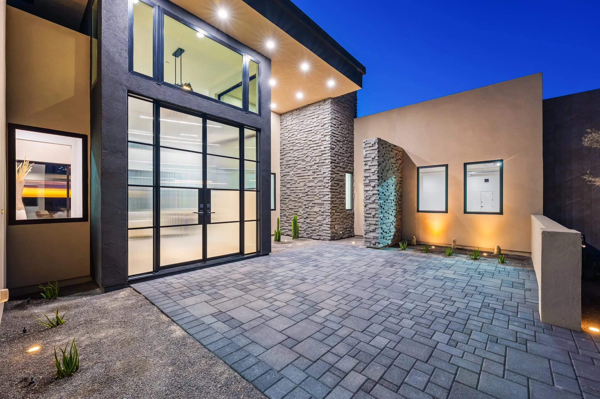 ROLLING STONE, LHC, AZ-013