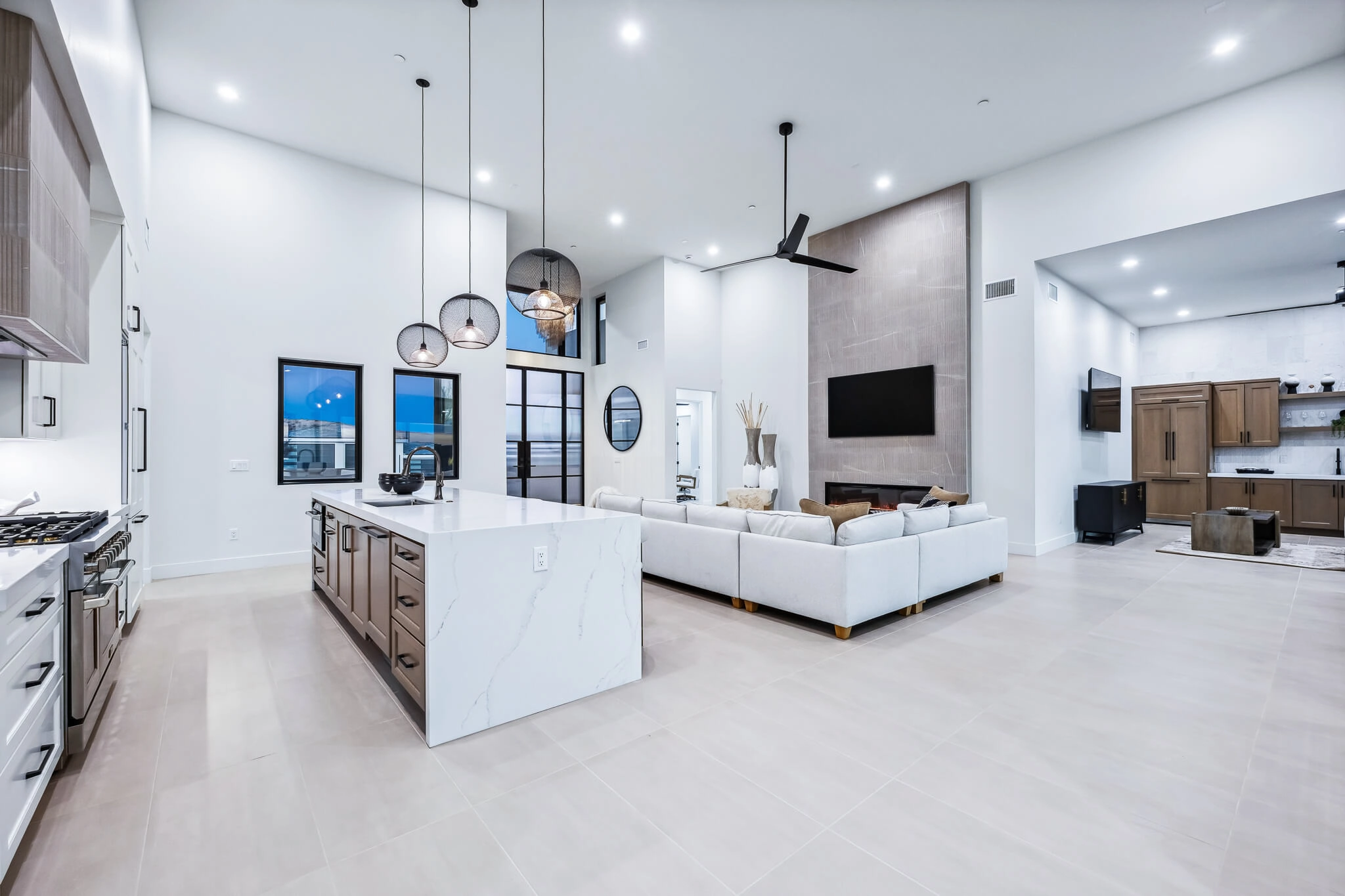 ROLLING STONE, LHC, AZ-015