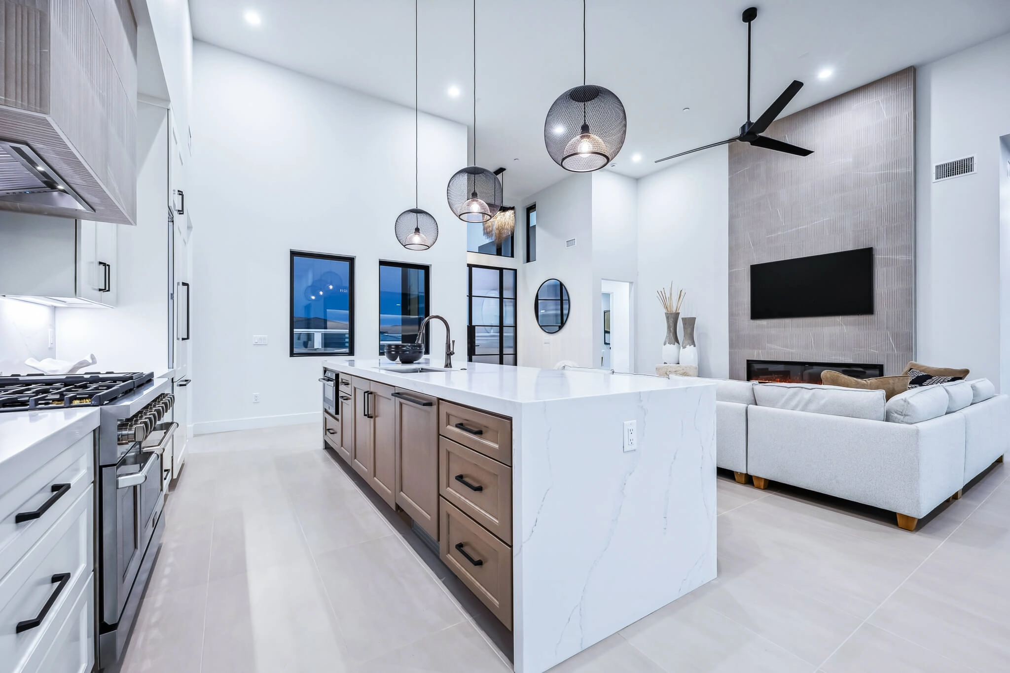 ROLLING STONE, LHC, AZ-022