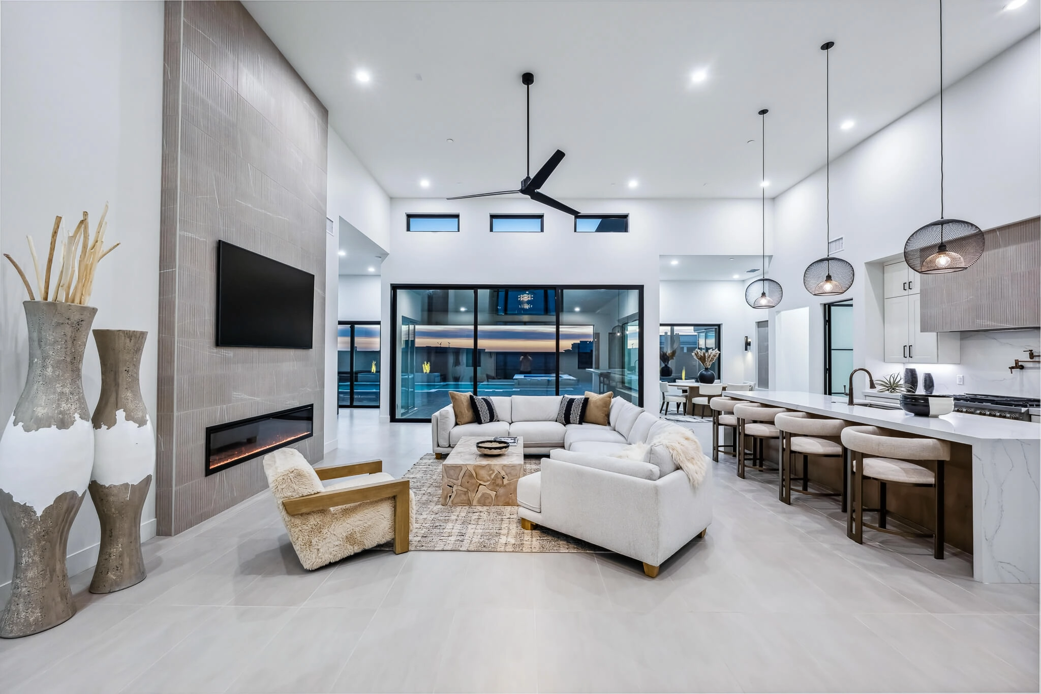 ROLLING STONE, LHC, AZ-027