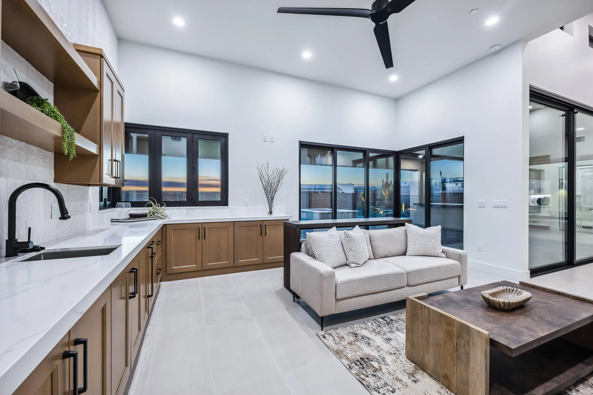 ROLLING STONE, LHC, AZ-037