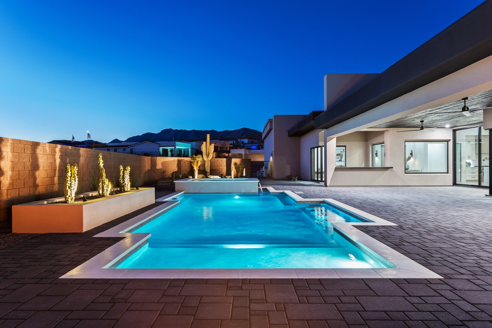 ROLLING STONE, LHC, AZ-105